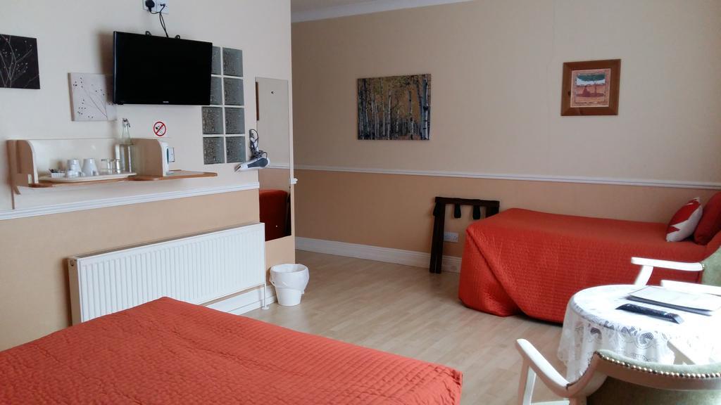 Abacus Guesthouse Голуей Екстериор снимка