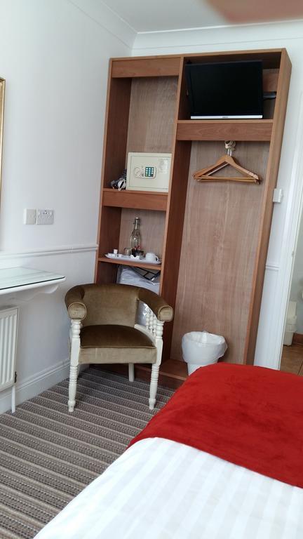 Abacus Guesthouse Голуей Екстериор снимка